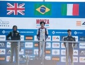 Augustus Toniolo coloca Brasil no topo em Monza com pole e vitória na sua categoria no E4 Championship