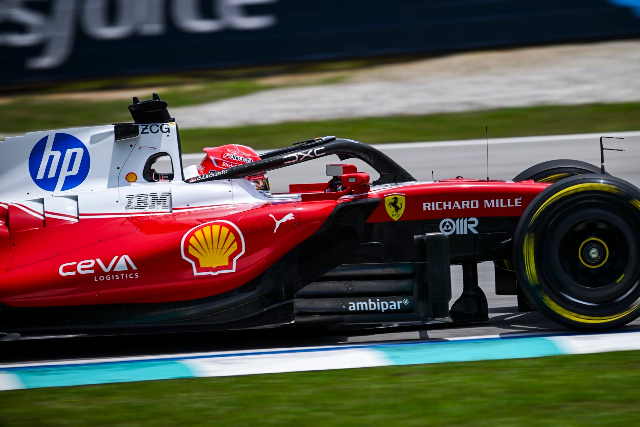 F1: Verstappen é mais rápido no primeiro treino livre do GP do Bahrein da Malásia