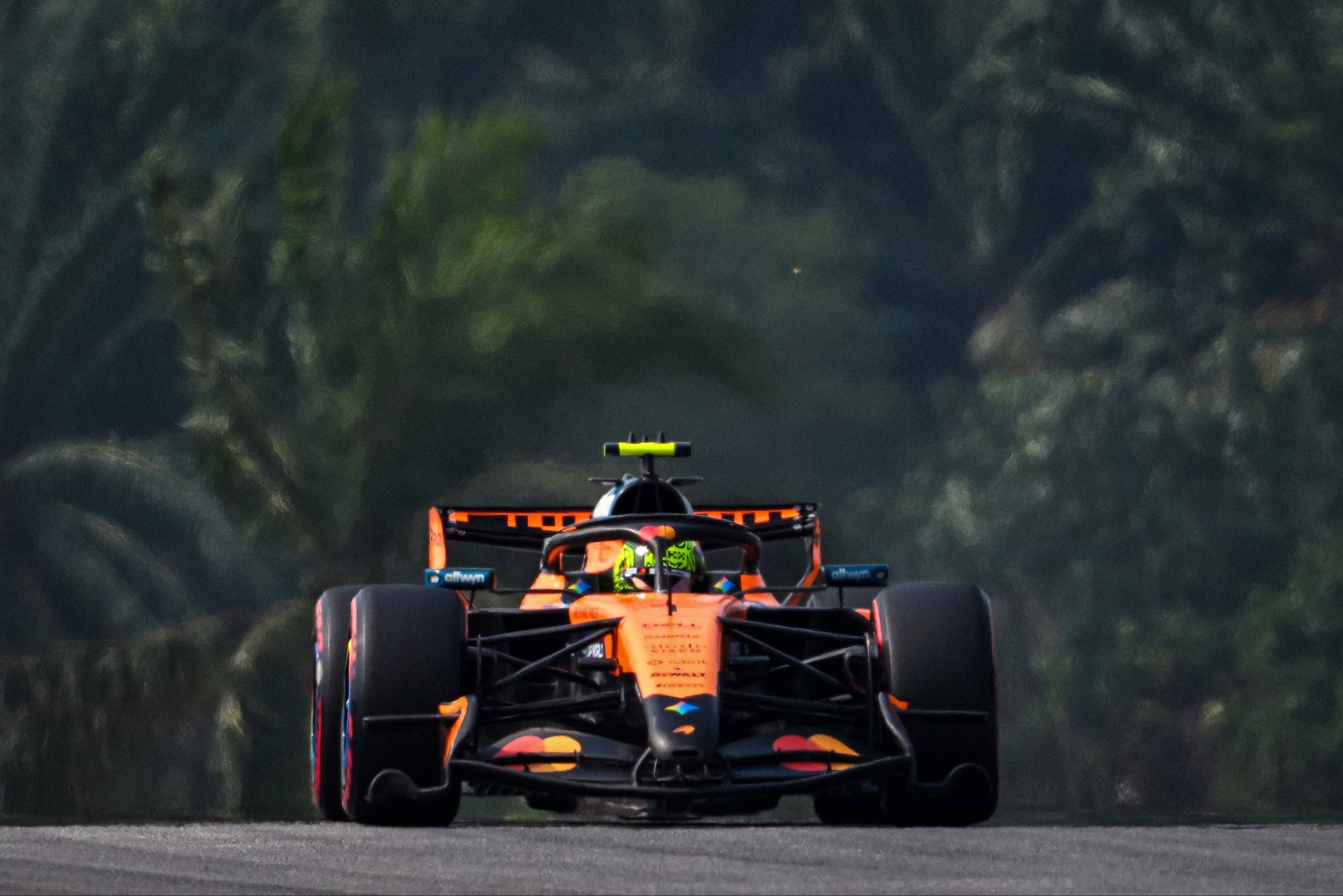 F1: McLaren vê Red Bull ameaçar seu terceiro lugar no campeonato