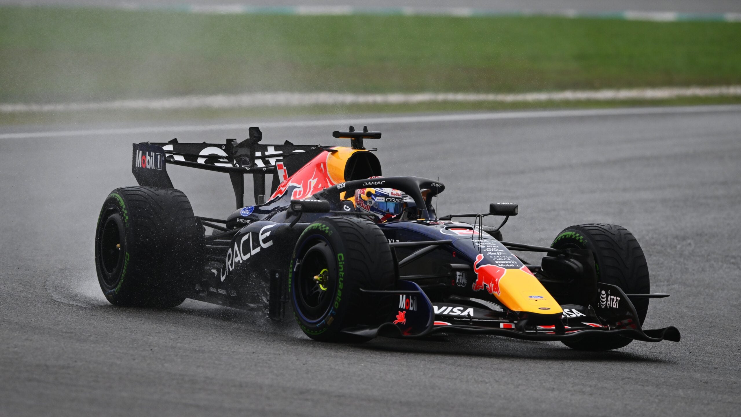 F1: Verstappen comemora vitória boa em GP do Bahrein de "muitas coisas acontecendo" F1: Verstappen comemora vitória boa em GP do Bahrein de "muitas coisas acontecendo"