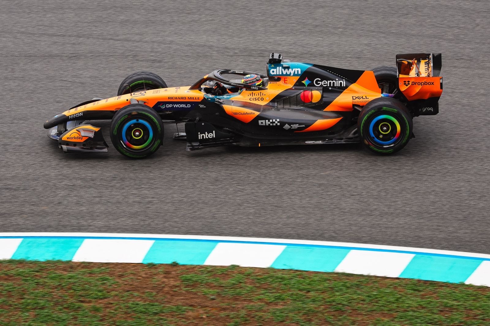 F1: Verstappen desencanta e tem primeira vitória de 2026 em caótico GP do Bahrein F1: Verstappen desencanta e tem primeira vitória de 2026 em caótico GP do Bahrein