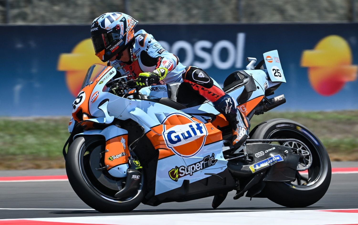 Raúl Fernández lidera treino da MotoGP na Indonésia e quebra recorde