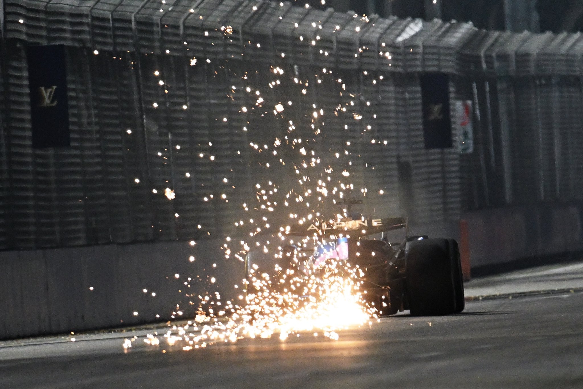 F1: Verstappen faz volta voadora no fim e consegue pole da Sprint do GP de Singapura F1: Verstappen faz volta voadora no fim e consegue pole da Sprint do GP de Singapura