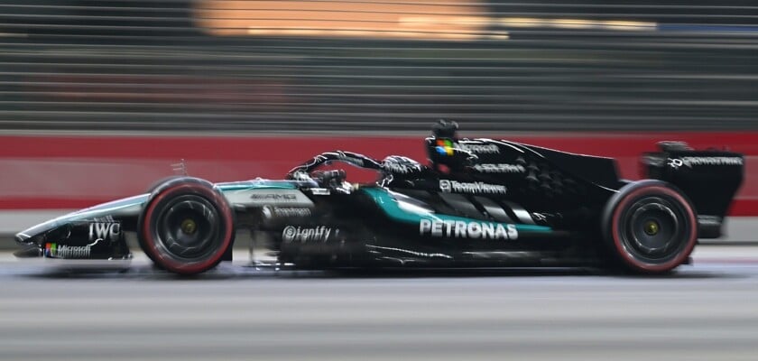 F1: Mercedes muda plano sobre motor de Russell e pode adiar título de Antonelli