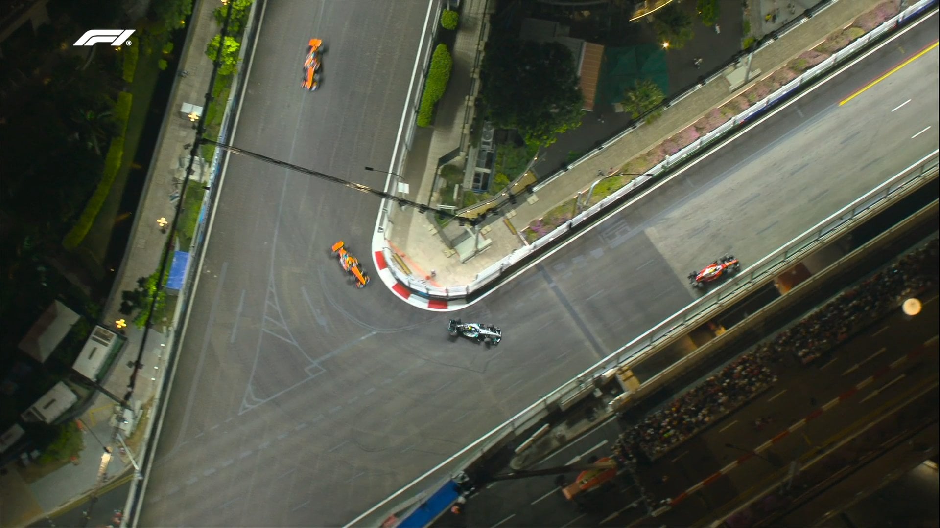 F1: Verstappen conquista primeira vitória da carreira no GP de Singapura; Bortoleto abandona