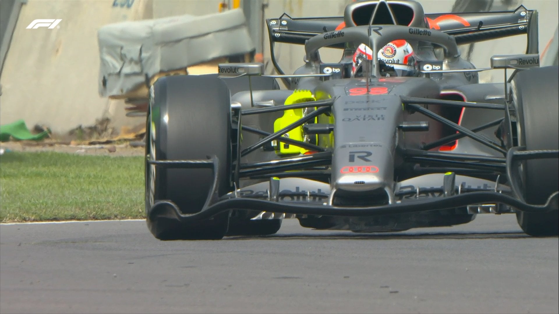 F1: Audi é multada após erro que prejudicou estreia de Slater F1: Audi é multada após erro que prejudicou estreia de Slater