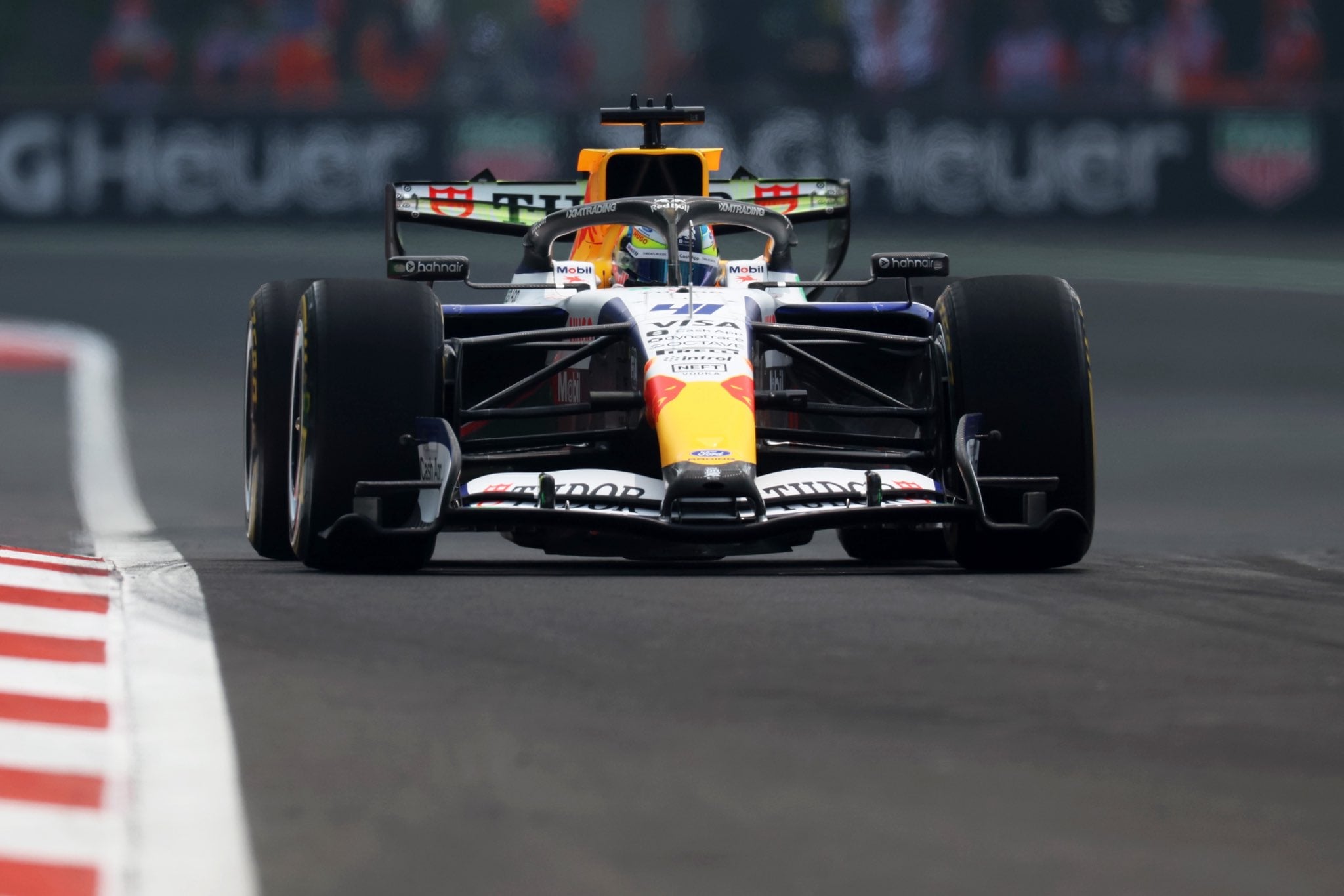 F1: Leclerc domina e é mais rápido no primeiro treino livre do GP do México F1: Leclerc domina e é mais rápido no primeiro treino livre do GP do México