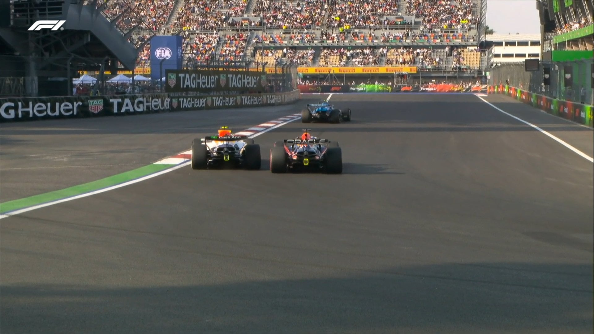 F1: Verstappen e Lawson tocam e provocam rápida bandeira vermelha no TL2 no México