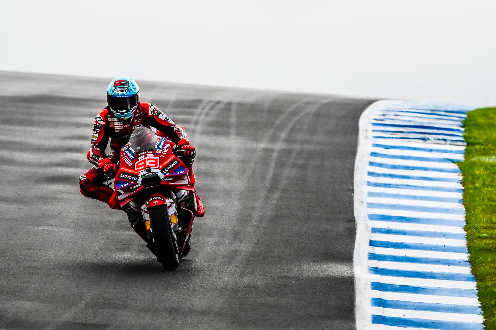 MotoGP: Márquez vê Martín cair e vence Sprint do GP da Austrália Marc Márquez