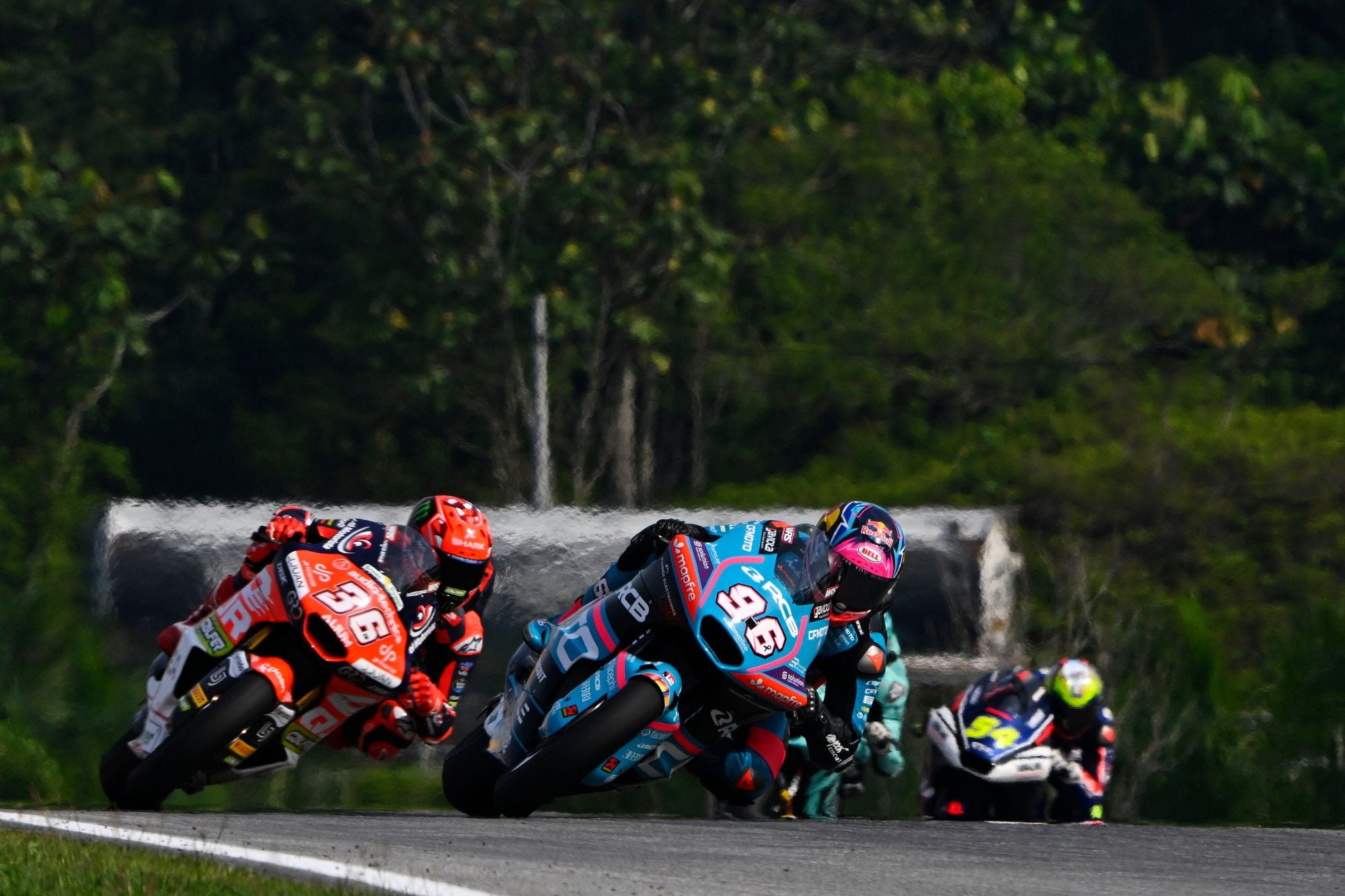 Moto2: Holgado fatura pole position para o GP da Malásia em Sepang Moto2: Holgado fatura pole position para o GP da Malásia em Sepang
