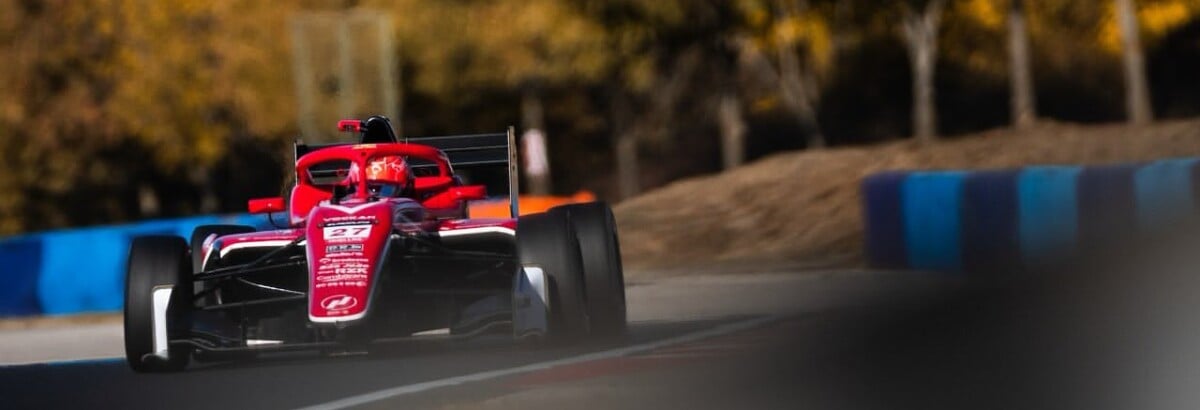 Eurocup3: Heitor Dallagnol toma liderança na largada e vence corrida 1 na Hungria Eurocup3: Heitor Dallagnol toma liderança na largada e vence corrida 1 na Hungria