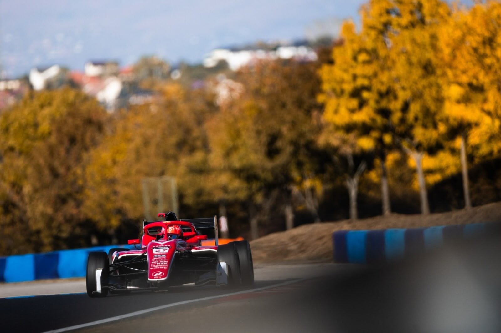 Eurocup3: Heitor Dallagnol toma liderança na largada e vence corrida 1 na Hungria