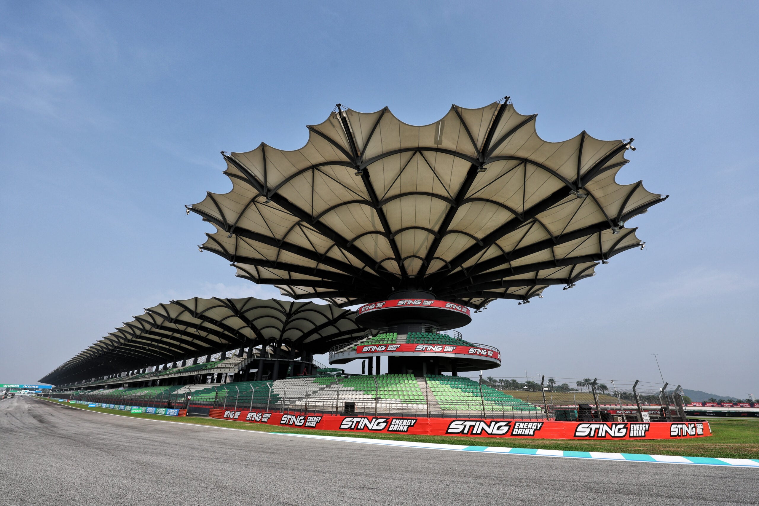 Circuit atmosphere - track detail.