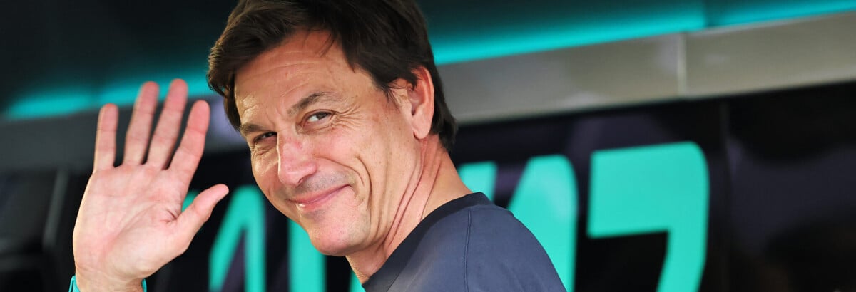 F1: Wolff "tira o chapéu" para Red Bull e Verstappen após vitória no GP de Singapura F1: Wolff “tira o chapéu” para Red Bull e Verstappen após vitória no GP de Singapura