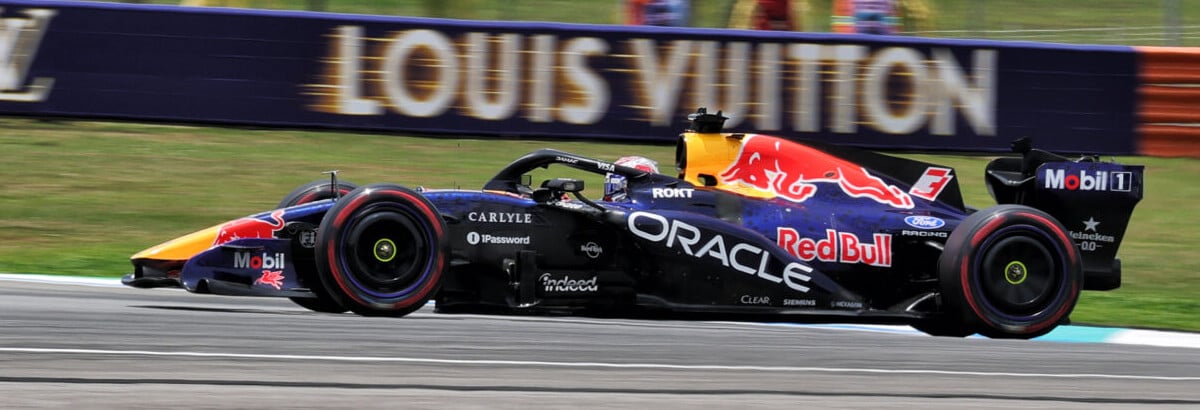 F1 hoje: Verstappen lidera em Sepang e Bortoleto vive sustos F1 hoje: Verstappen lidera em Sepang e Bortoleto vive sustos