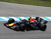 F1: Verstappen domina ritmo de corrida após treinos em Sepang