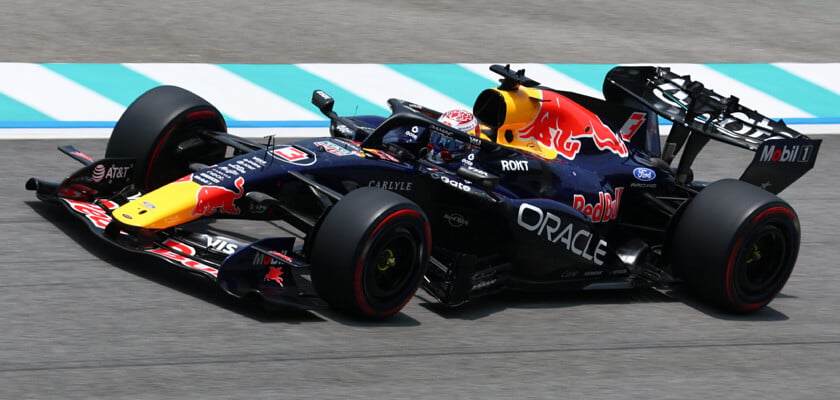F1: Max Verstappen conquista primeira pole histórica para Red Bull Powertrains-Ford