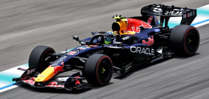 F1: Red Bull investiga problema no carro de Hadjar na Malásia
