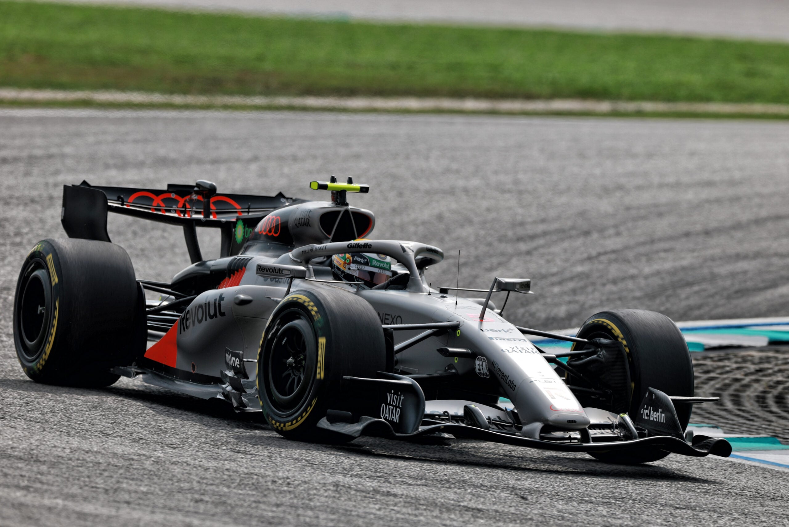 F1: Veja as melhores fotos da sexta-feira em Sepang Gabriel Bortoleto (BRA) Audi F1 Team R26.