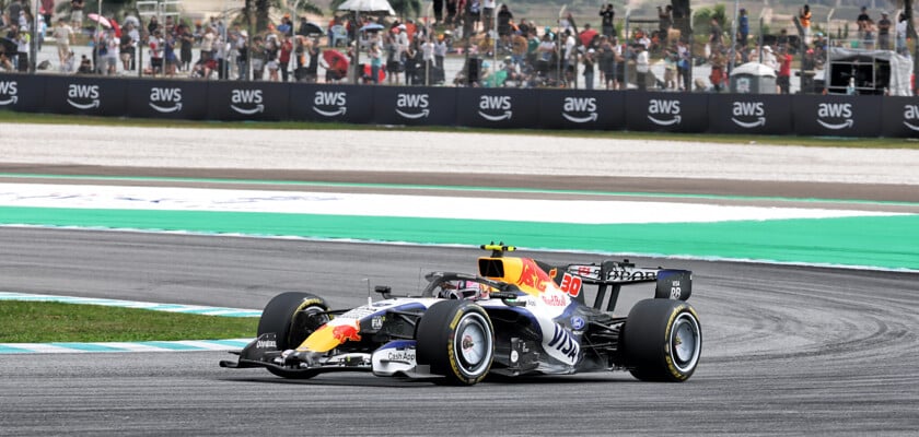 Racing Bulls comemora desempenho sólido nos treinos do GP do Bahrein na Malásia