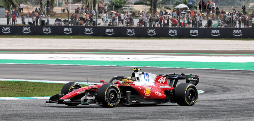 F1: Hamilton busca acerto ideal da Ferrari após sexta-feira em Sepang
