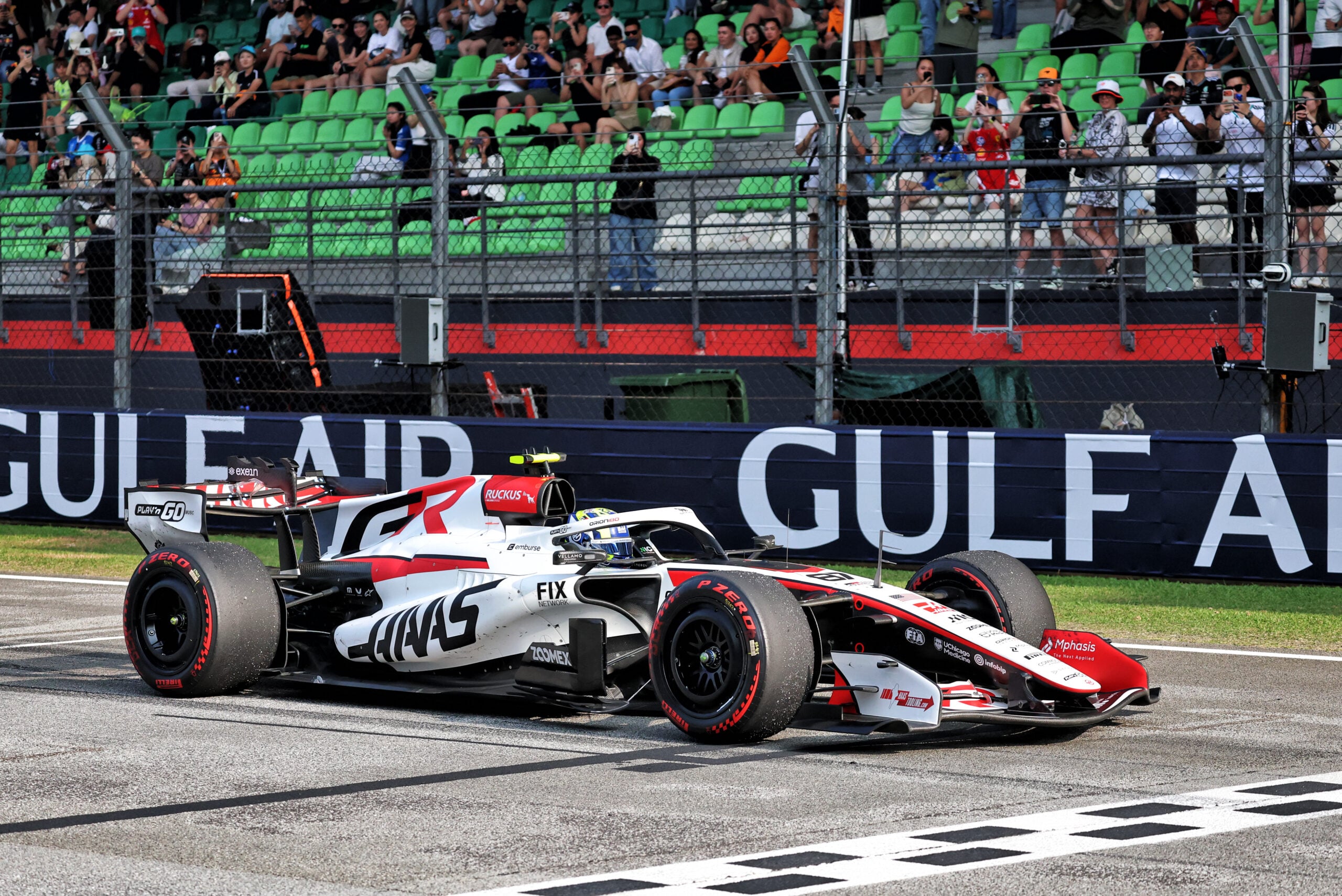 F1: Veja as melhores fotos da sexta-feira em Sepang Oliver Bearman (GBR) Haas F1 Team VF-26.