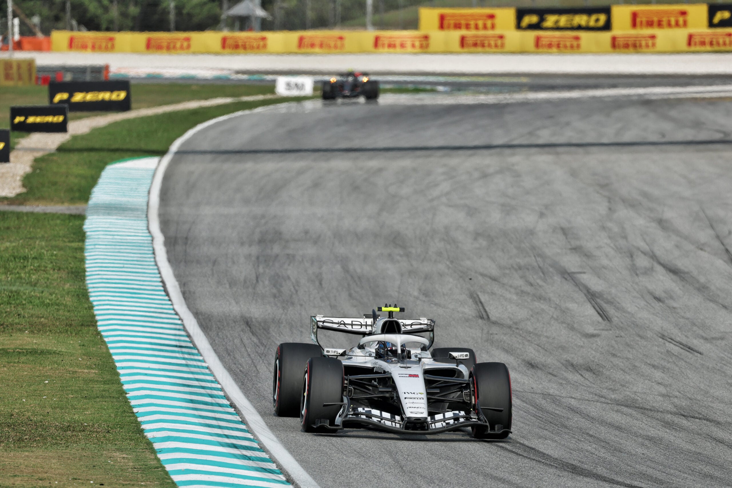F1: Veja as melhores fotos da sexta-feira em Sepang Valtteri Bottas (FIN) Cadillac Formula 1 Team MAC-26.