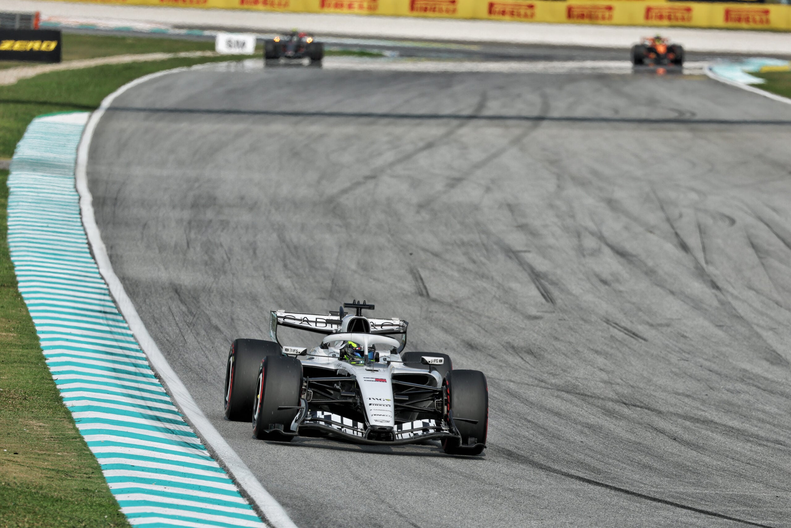 F1: Veja as melhores fotos da sexta-feira em Sepang Sergio Perez (MEX) Cadillac Formula 1 Team MAC-26.