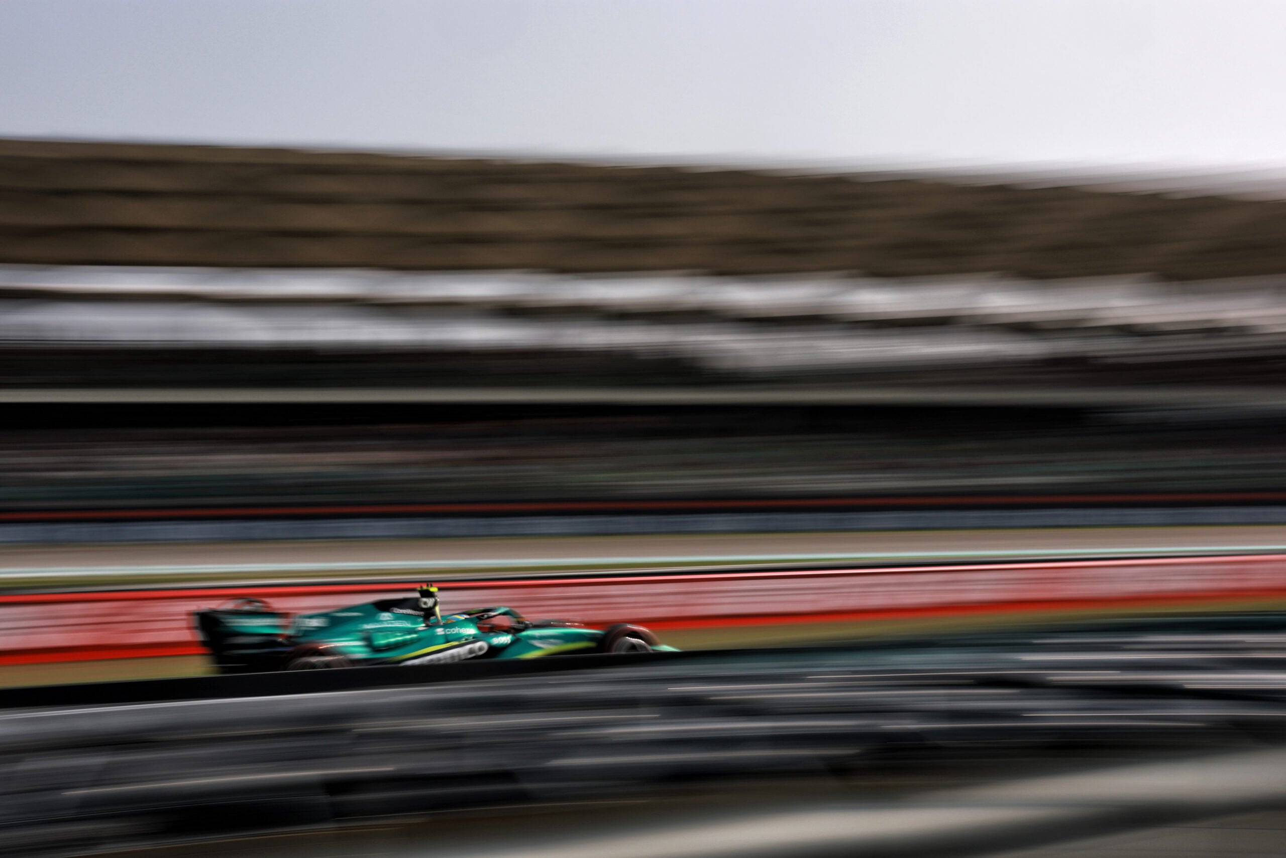 Fernando Alonso (ESP) Aston Martin F1 Team AMR26.
