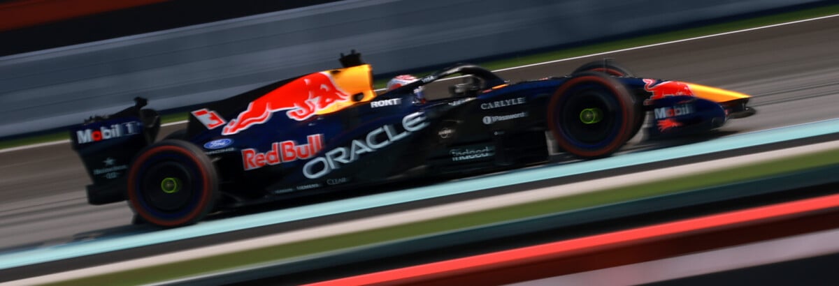 F1 ao vivo: GP do Bahrein começa após longo atraso em Sepang F1 ao vivo: GP do Bahrein começa após longo atraso em Sepang