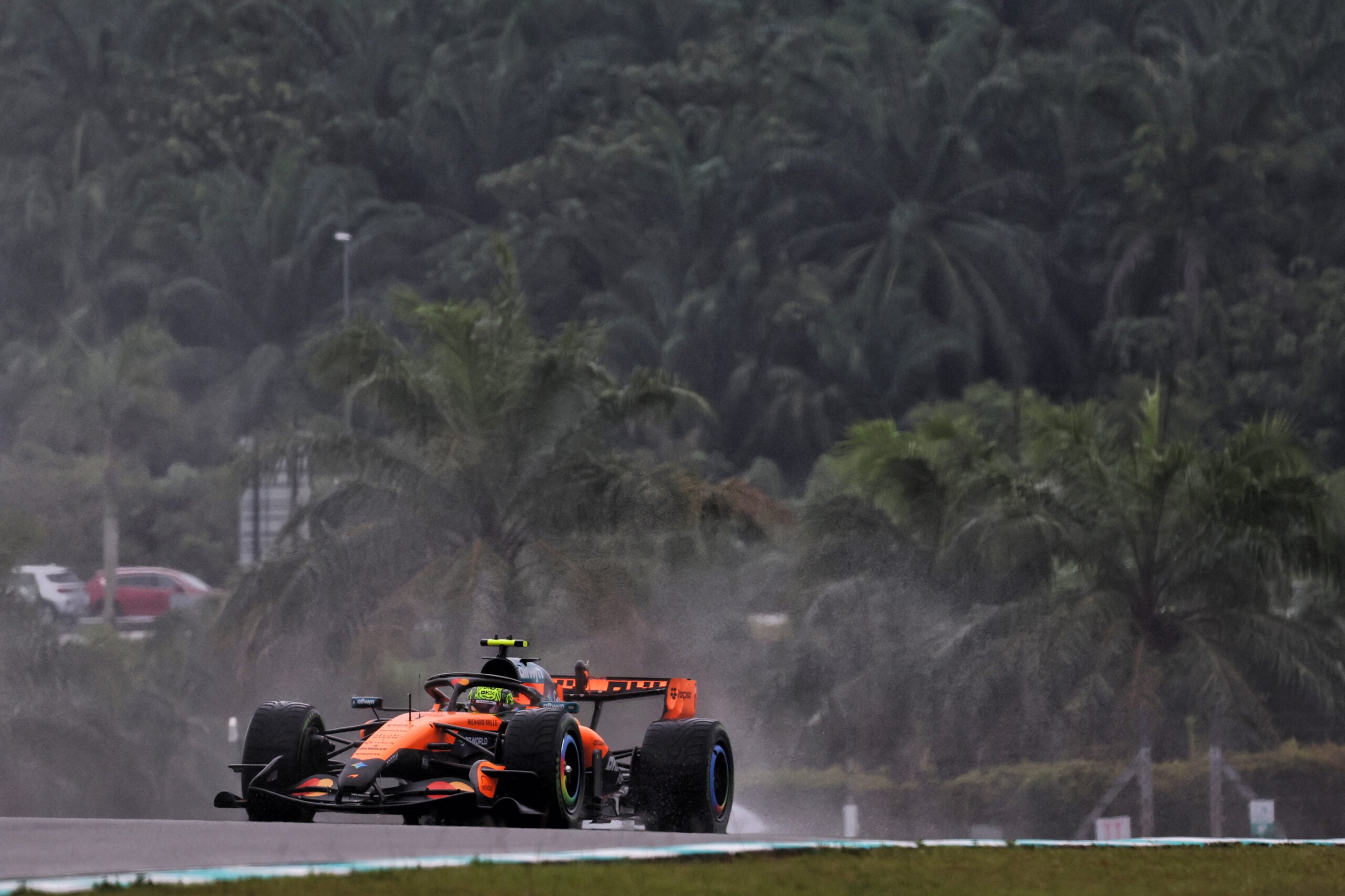F1: Veja as melhores fotos do domingo em Sepang Lando Norris (GBR) McLaren F1 Team MCL40.