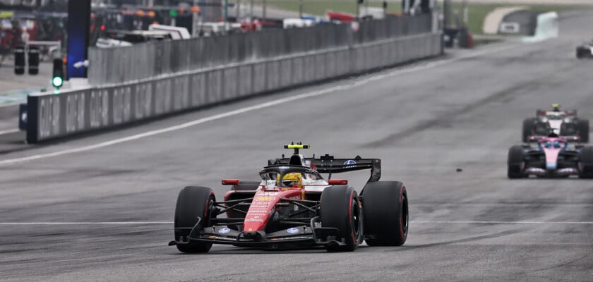 F1: Hamilton e Verstappen criticam motores atuais após falha