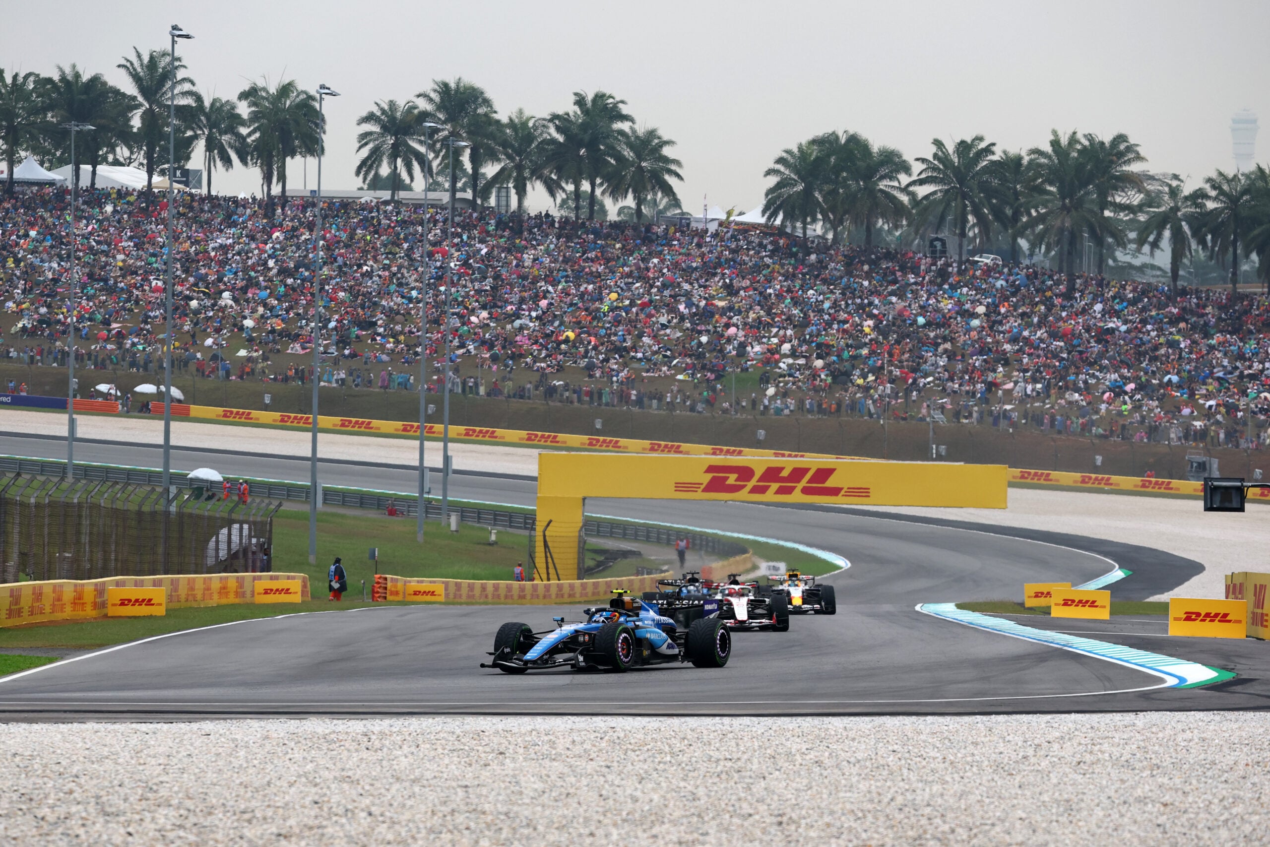 F1: Veja as melhores fotos do domingo em Sepang Carlos Sainz (ESP) Williams F1 Team FW48.