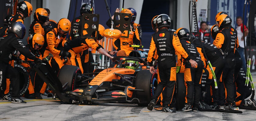 F1: Lando Norris critica pane eletrônica após caos e atrasos em Sepang