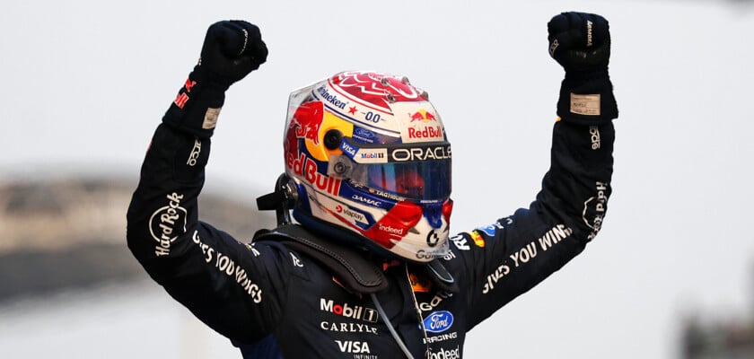 F1 hoje: Max Verstappen vence caos em Sepang e Kimi Antonelli dispara na liderança