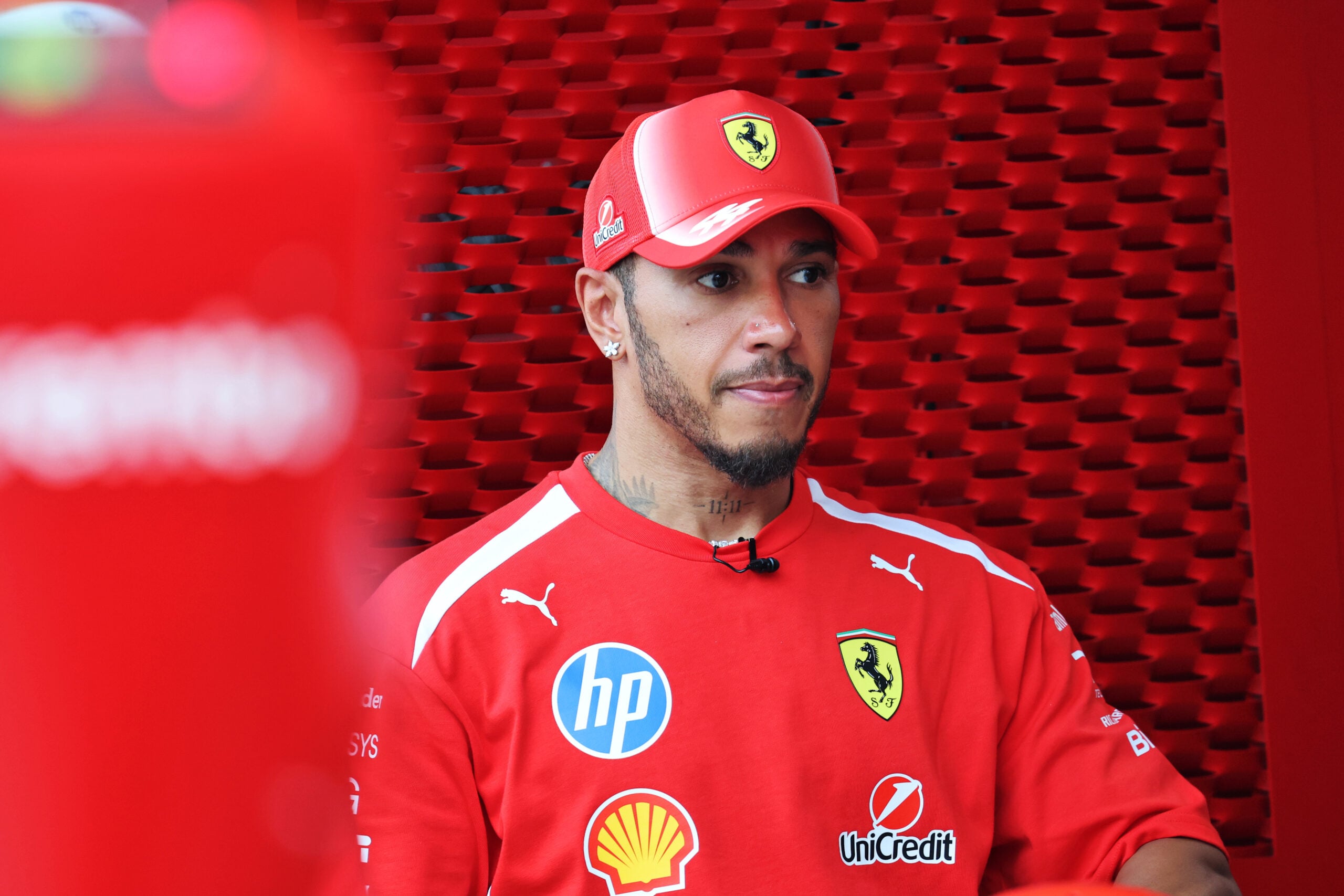 F1: Hamilton assume culpa por perda de performance no SQ3 da classificação Sprint em Singapura Lewis Hamilton (GBR) Scuderia Ferrari.
