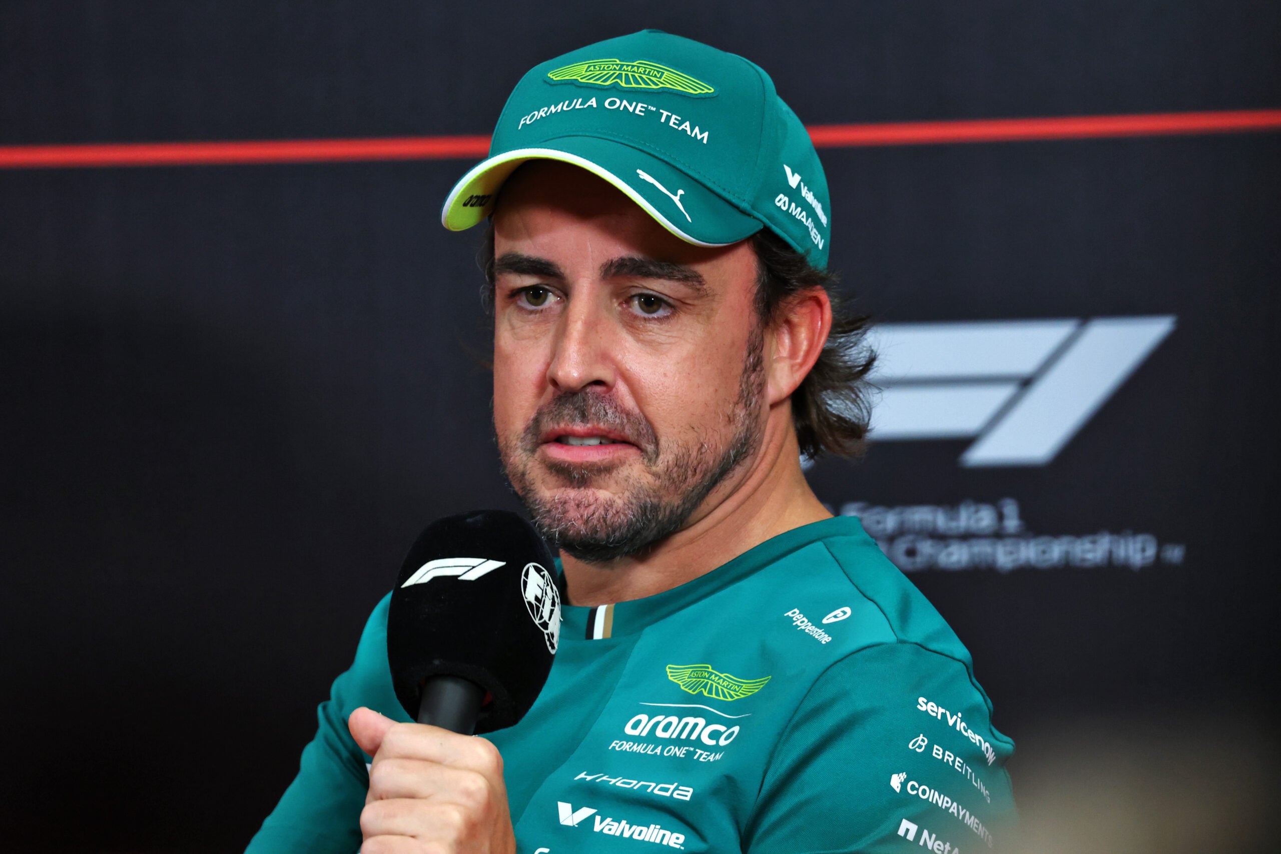 F1: Horner diz que Red Bull impediu contratações de Alonso e Leclerc Fernando Alonso (ESP) Aston Martin F1 Team in the FIA Press Conference.