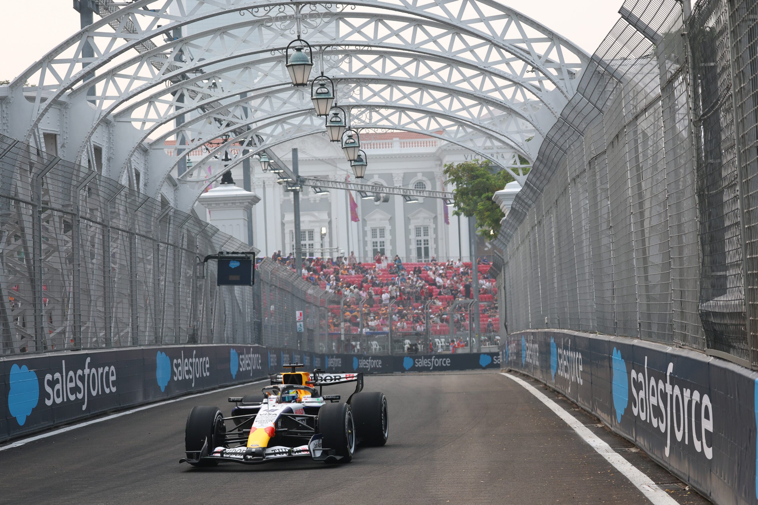 F1: Racing Bulls destaca desempenho de Lawson após classificação em Singapura Arvid Lindblad (GBR) Racing Bulls Formula One Team VCARB 03.