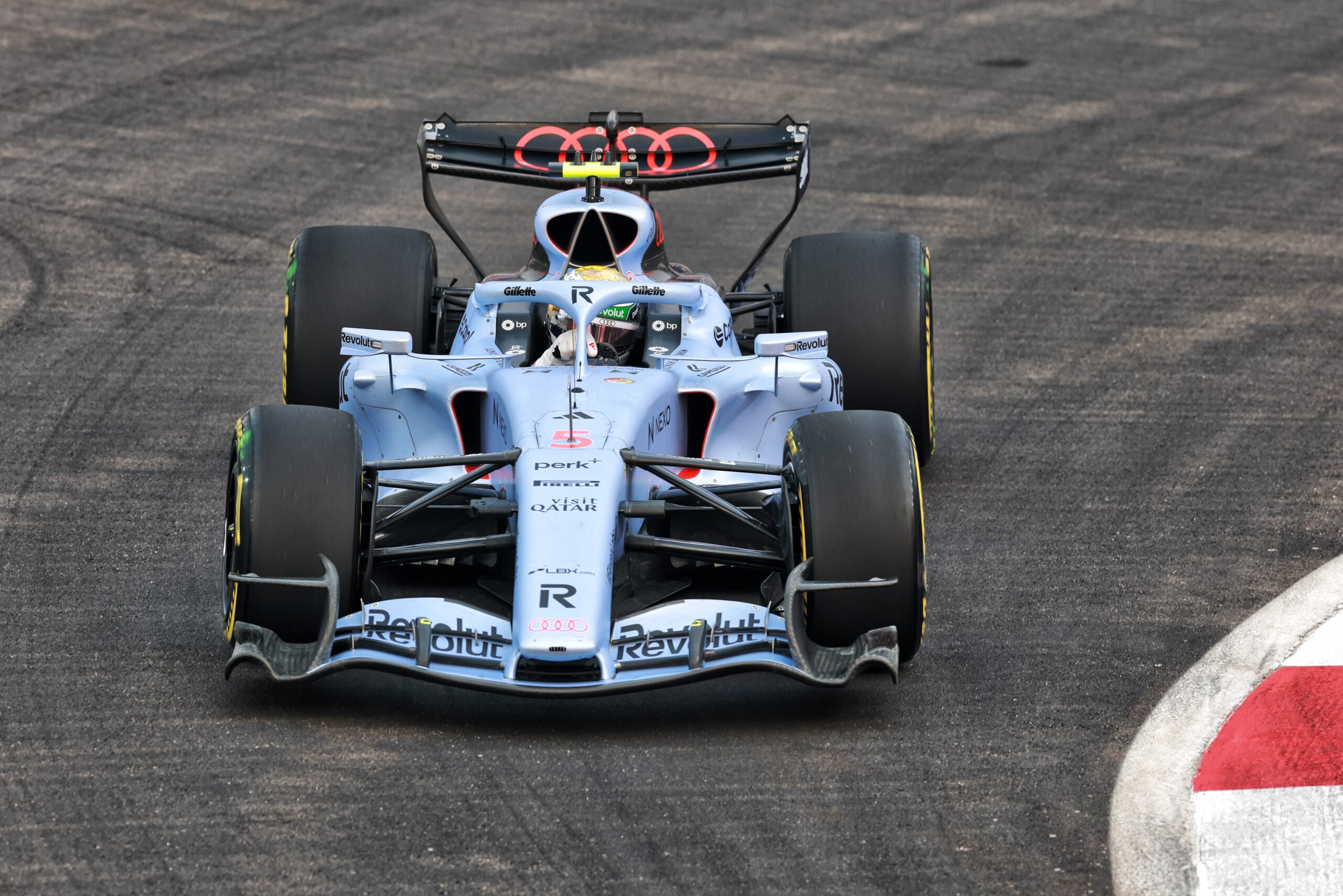 F1: Bortoleto lamenta sábado difícil e Hulkenberg quer pontuar em Singapura Gabriel Bortoleto (BRA) Audi F1 Team R26.
