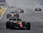 F1: Ferrari lidera ritmo e uma parada ganha força em Singapura