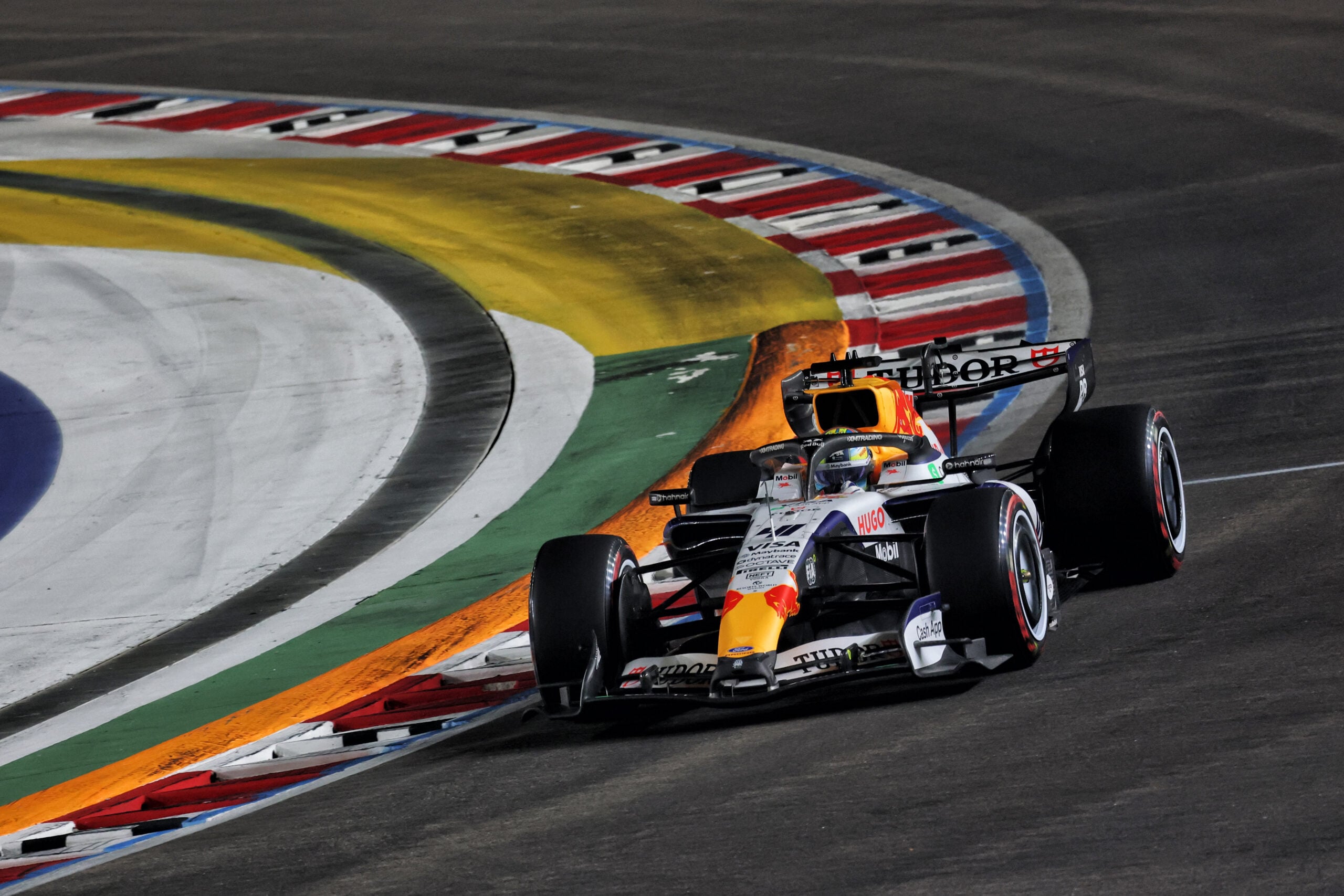 F1: Racing Bulls satisfeita com resultado de Lawson e foca no campeonato de construtores Arvid Lindblad (GBR) Racing Bulls Formula One Team VCARB 03.
