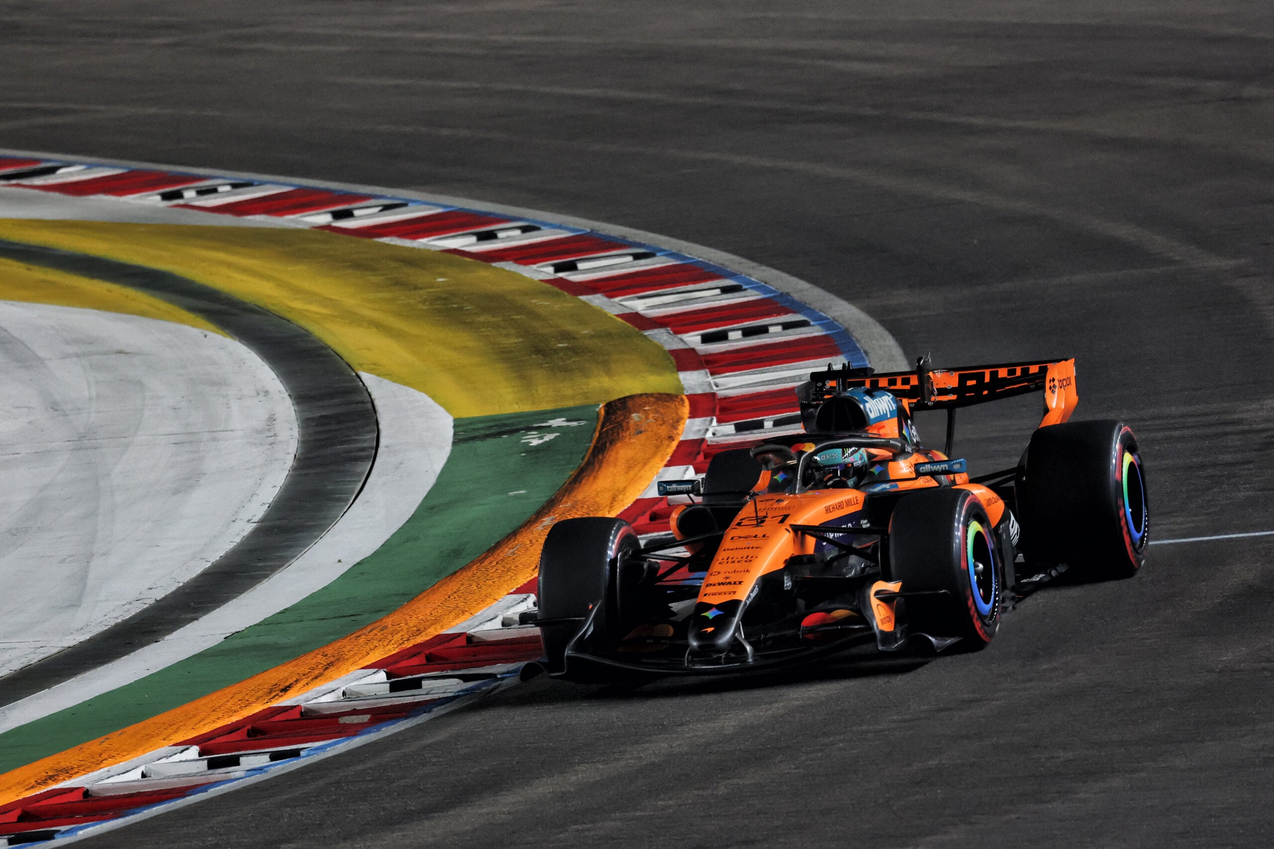 Oscar Piastri (AUS) McLaren F1 Team MCL40.
