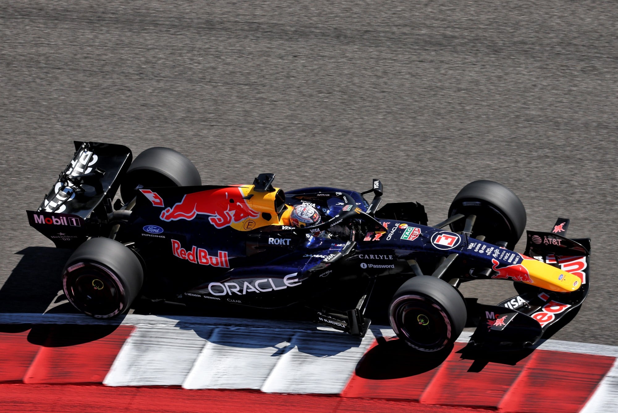 F1: Confira as imagens desta sexta-feira da F1 nos Estados Unidos Max Verstappen (NLD) Red Bull Racing RB22.