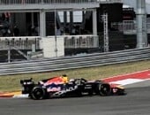 F1: Verstappen e Hadjar largam na frente e Red Bull mira vitória