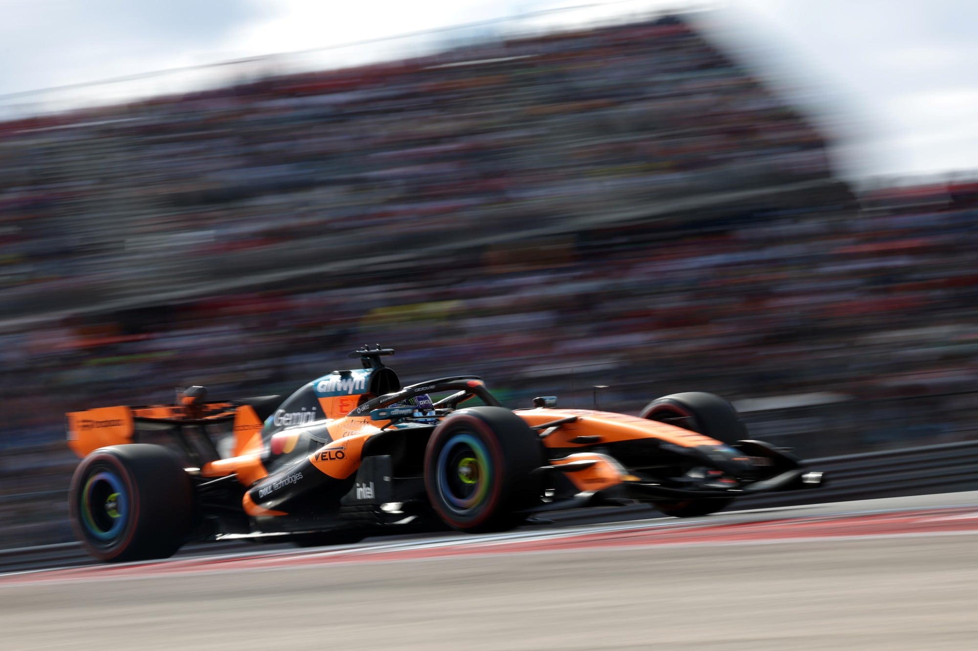 F1: Confira as imagens deste sábado do GP dos Estados Unidos 2026 Oscar Piastri (AUS) McLaren F1 Team MCL40.