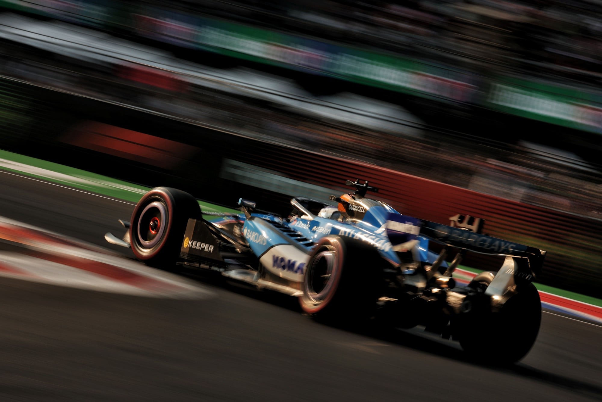 Alexander Albon (THA) Williams F1 Team FW48.