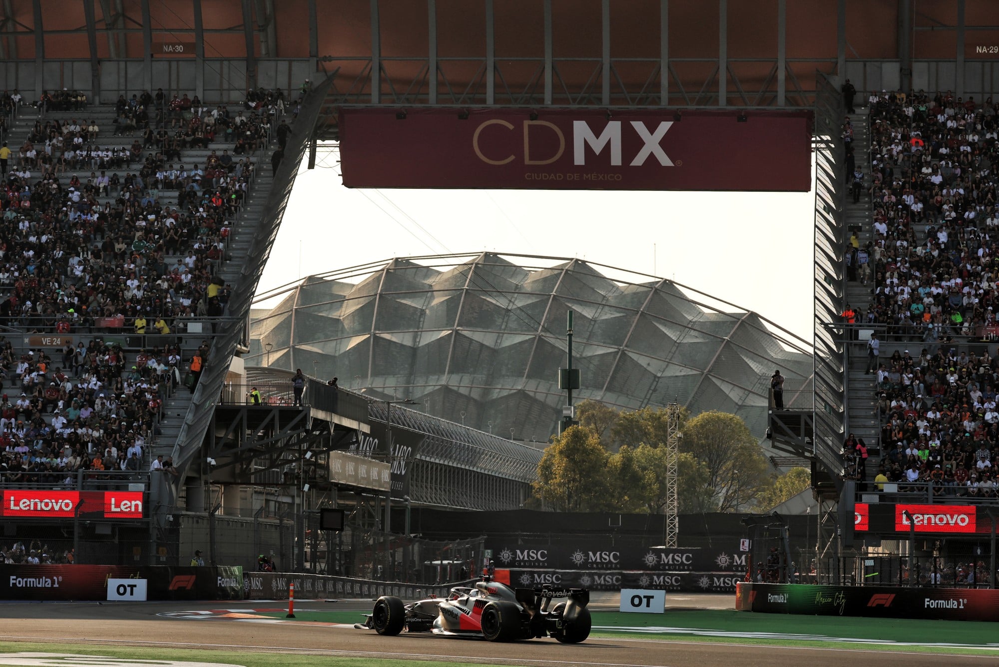 Nico Hulkenberg (GER) Audi F1 Team R26.