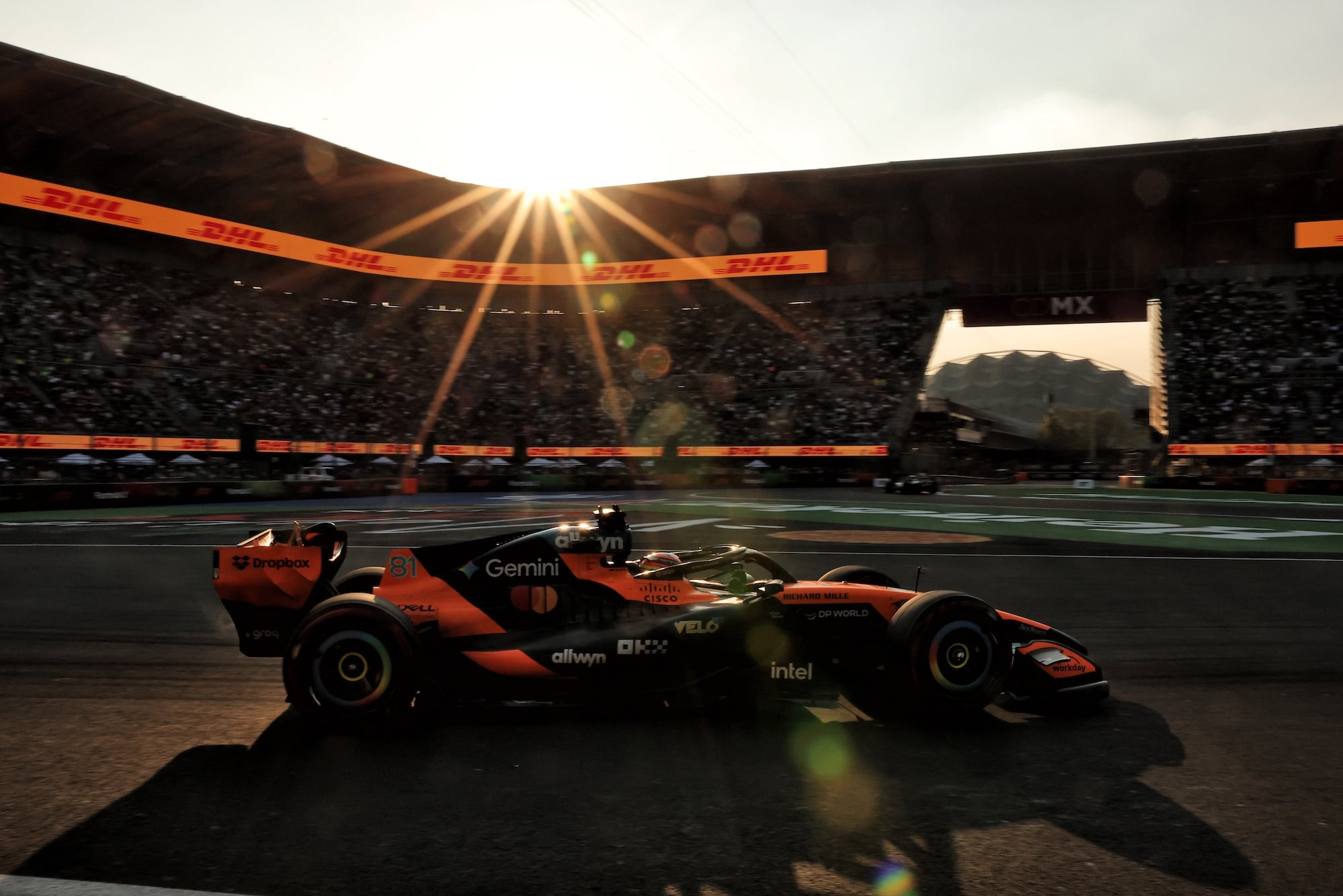 Oscar Piastri (AUS) McLaren F1 Team MCL40.