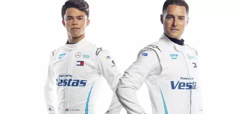 Vandoorne e De Vries continuam como reservas da Mercedes na F1