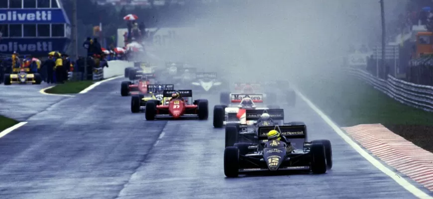 Ayrton Senna da Silva (BRA) Lotus 97T - Portugal 1985